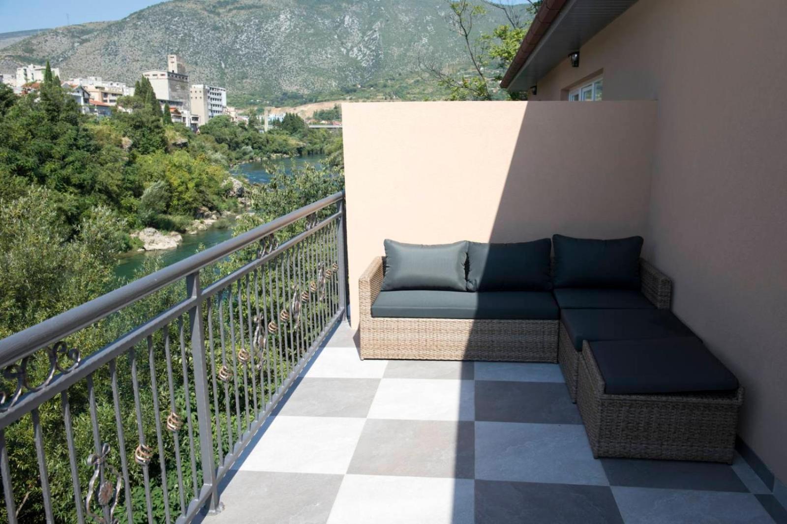 Kovac Riverfront Apartments Mostar Zewnętrze zdjęcie