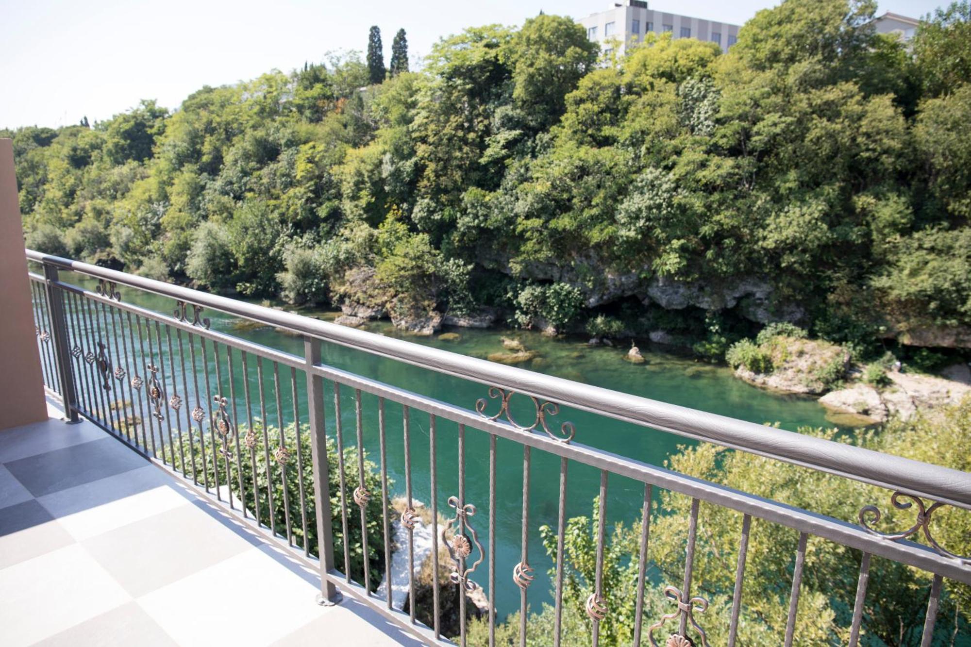 Kovac Riverfront Apartments Mostar Zewnętrze zdjęcie